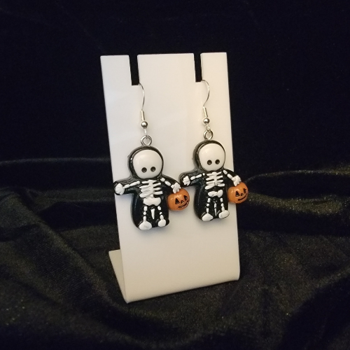 Trick-or-Treating Skeleton Earrings